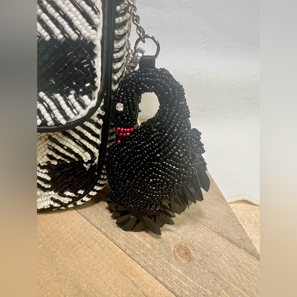 Viral Black and White Beaded Bag with Swan Charm! - Picture 11 of 12